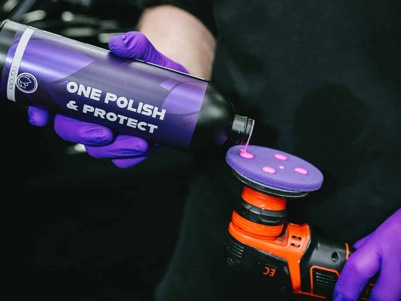 One Polish and Protect - Egylépcsős polírpaszta és védőbevonat